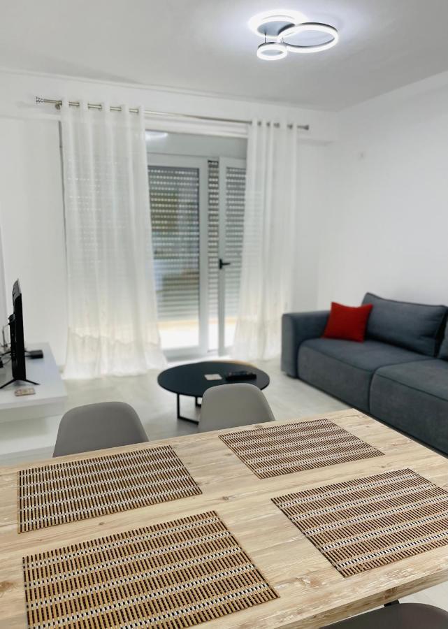 Azura Saranda Terraces Apt المظهر الخارجي الصورة